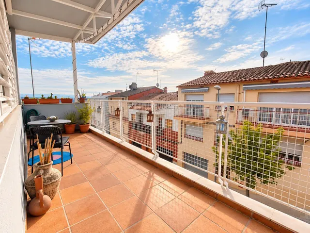 Vivienda esquinera con garaje — 32