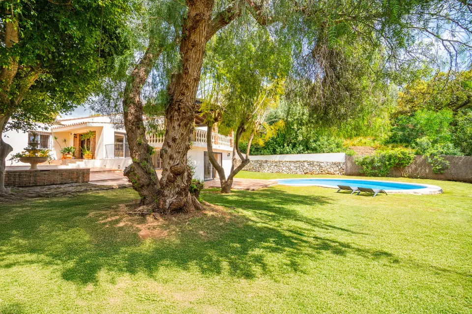 Chalet 4 habitaciones 384m² en venta - Marbella