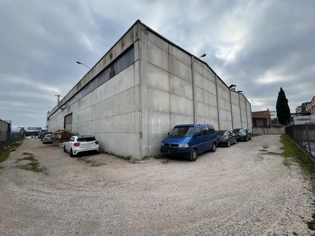 Espectacular nave industrial aislada de 2200 m2 sobre parcel - foto 5