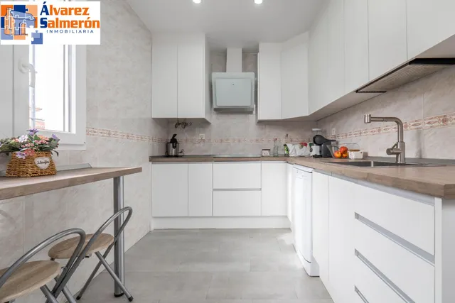 Encantadora Casa Reformada en Ogijares con Vistas y Espacios para Disfrutar — 9