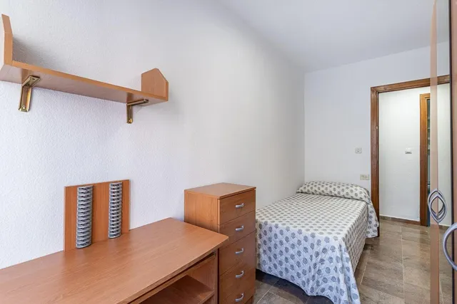 PISO EN SÓCRATES - GRANADA — 16