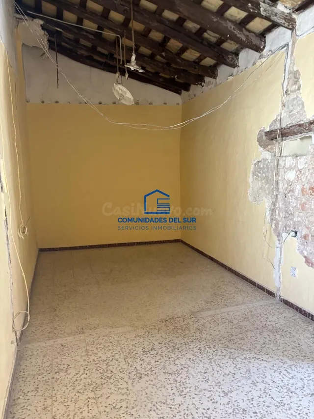 ¡Oportunidad de inversión! Casa a reformar en el centro hist - foto 4