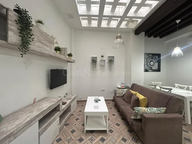 ¡Reforma de diseño con carácter y encanto junto a la Plaza d - foto 3