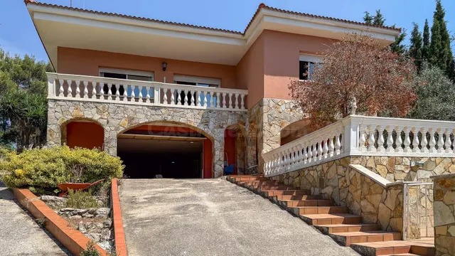 AASCL 1106 Casa-Chalet Vallirana Baix LLobregat