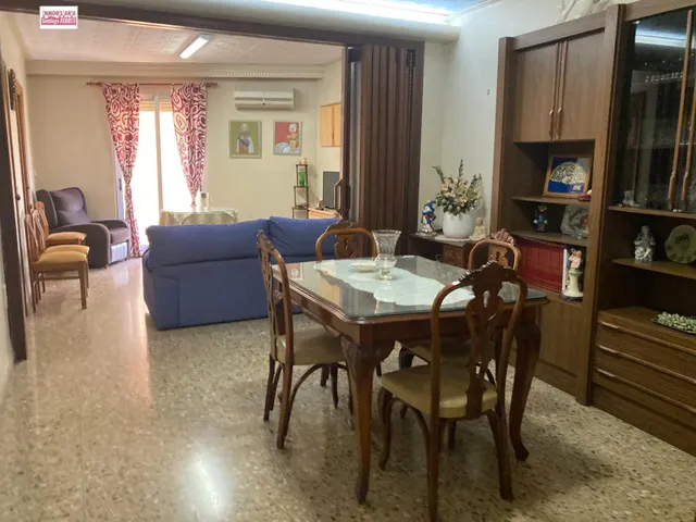 VENTA DE EDIFICIO FAMILIAR EN BENIFAIO (VALENCIA) — 2