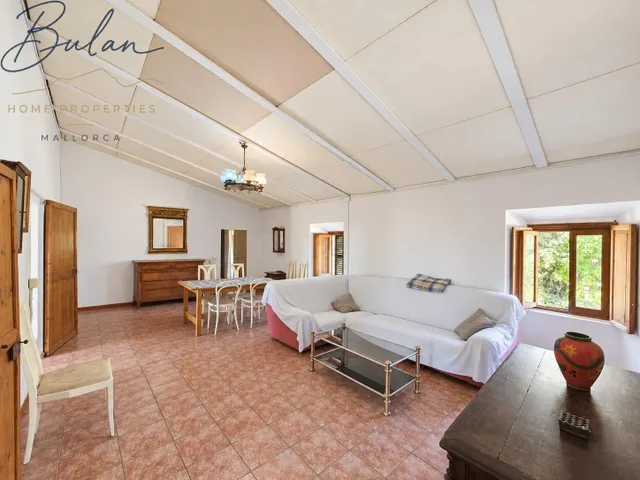 Casa señorial a reformar con bodegas, gran patio y garaje en Consell — 24