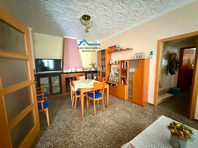 Encantadora casa de Pueblo en Callosa lista para entrar a vivir — 10