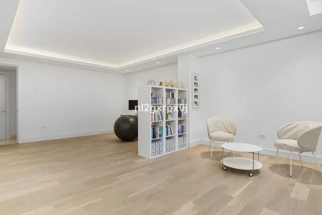 Chalet 3 habitaciones 398m² en venta - Marbella — 24