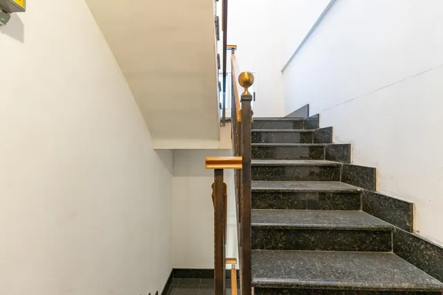 FINCA CON POSIBILIDAD DE DOS PISOS PARA RENTABILIDAD! — 32