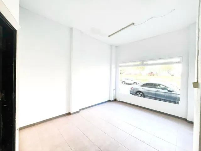 Local comercial 218m² en venta - Andalucia - foto 4