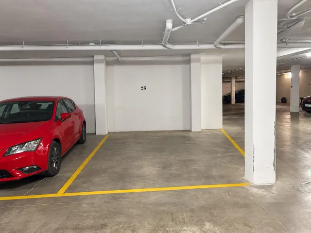 ¡AMPLIA PLAZA DE GARAJE DE 27 m2 EN LAS GABIAS! — 9
