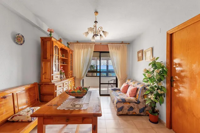 Apartamento de dos dormitorios con vistas la mar — 5