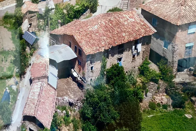 Gran Casa  para rehabilitar en pueblo tranquilo del pirineo — 31