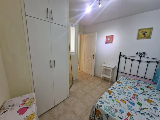 Piso 2 plantas con 3 dormitorios y una terraza — 7