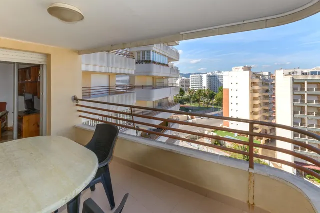 Amplio Apartamento en Playa de Gandia con Vistas al Mar — 14