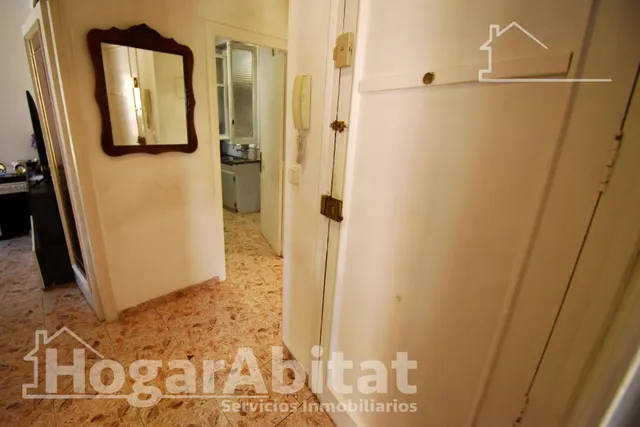 ¡CENTRO VILA-REAL! ESQUINERO Y LUMINOSO CON BALCÓN — 27