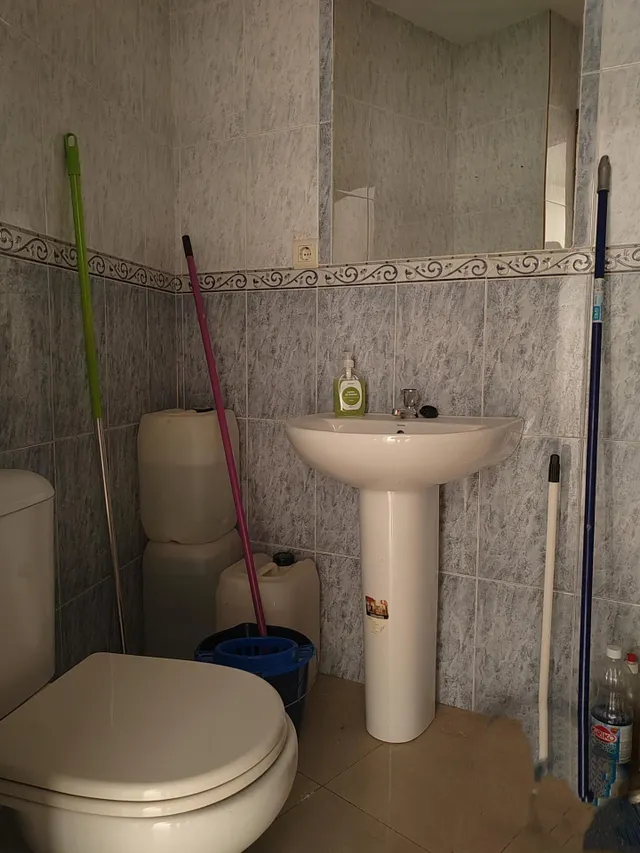 SE VENDE O SE ALQUILA LOCAL EN CARRERA DE JESÚS — 6