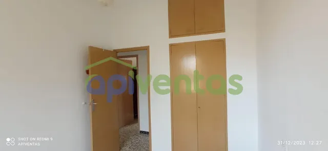 Casa con terreno y nave, LA ESCUCHA — 14