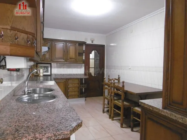 AMPLIO PISO CON GARAJE PRÓXIMO AL PARQUE DE SAN LÁZARO. - foto 3