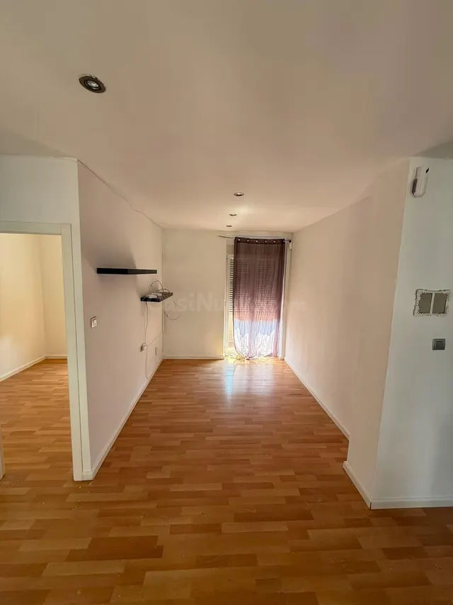 Piso con ubicación estratégica. - foto 4
