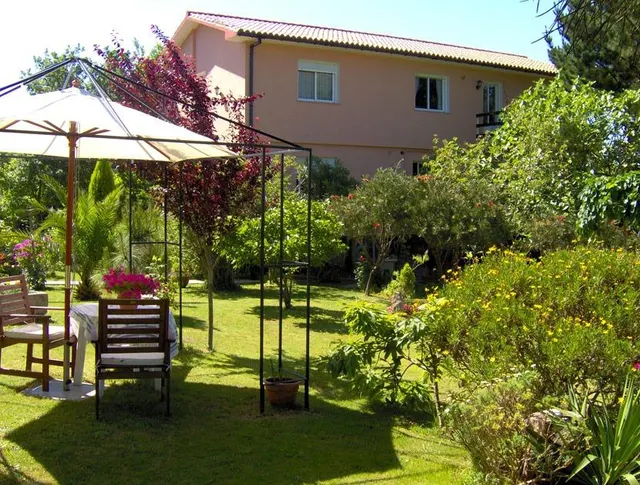 RESIDENCIA SANITARIA EN VENTA — 25