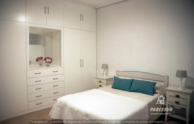 Chalet Independiente con piscina, en la zona de Alcolea. — 18