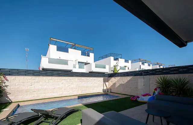 Casa adosada con piscina privada en Ciudad Quesada — 26