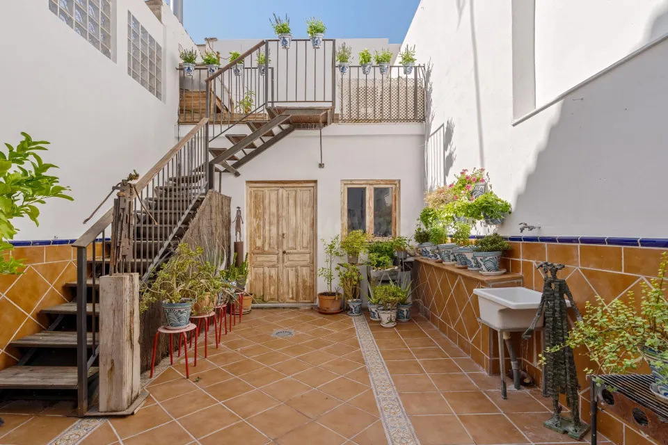 Preciosa casa con patio en una de las mejores zonas de Atarfe