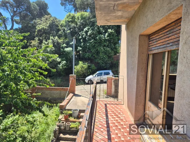 Casa unifamiliar con jardín y gran potencial en Vallvidrera — 9