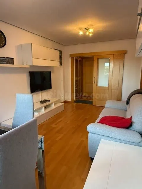 PISO 2 habitaciones CON GARAJE Y TRASTERO EN ZONA PEÑACASTIL - foto 2