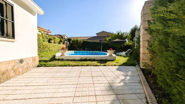 Exclusiva vivienda de planta baja en la prestigiosa Urbanización R-66 con 1.000 m2 de parcela y espectacular piscina privada — 16