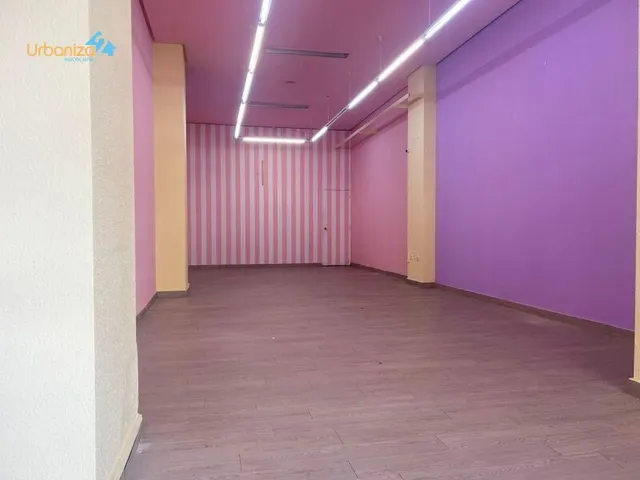 LOCAL EN MARIA AUXILIADORA CON MUY BUENA situación IDEAL PARA CUALQUIER TIPO DE NEGOCIO — 4