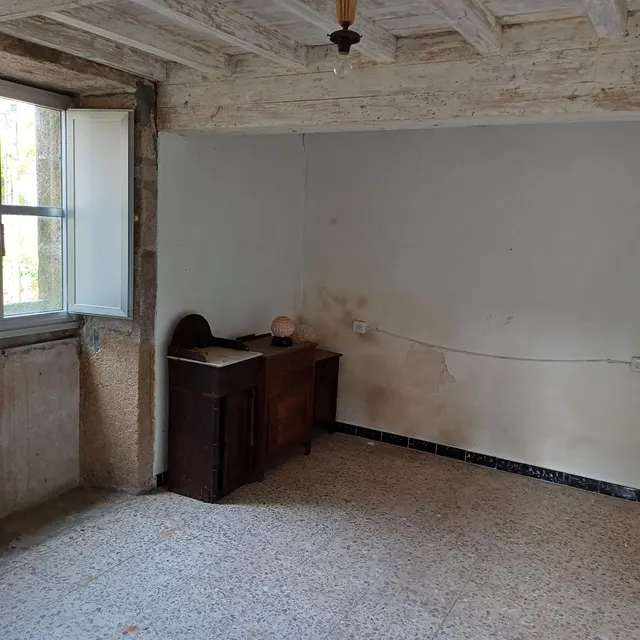 CASA EN VENTA PARA RESTAURAR — 23