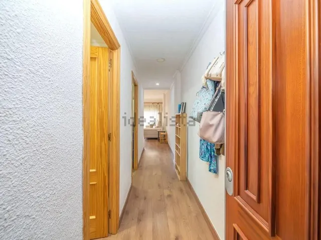 Duplex reformado junto al paseo marítimo y el parque Reina Sofía. — 21