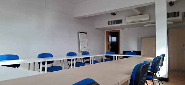 Oficina exterior diáfana — 10