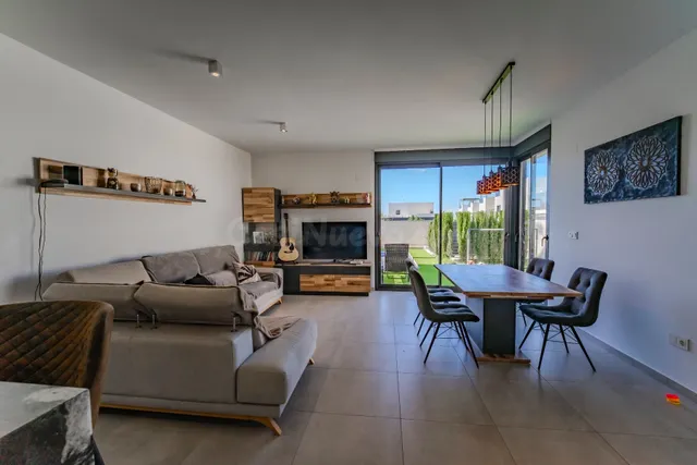 Adosado 3 habitaciones 162m² en venta - Pueblo 4 — 4