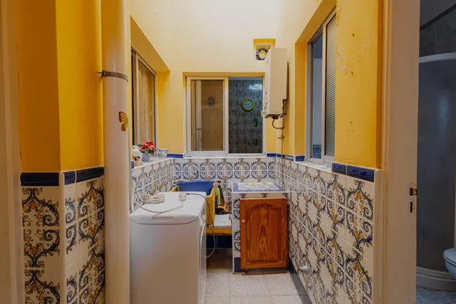 CASA UNIFAMILIAR CON TERRENO URBANO Y GRANDES POSIBILIDADES EN OFRA — 31