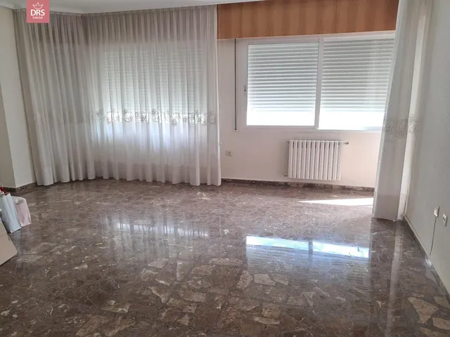 PISO EN PEREZ GALDOS — 2