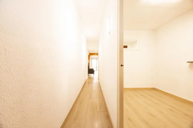 Pis amb terrassa gran i garatge tipus box a Torelló — 11