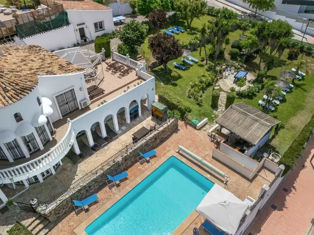 Chalet 6 habitaciones 635m² en venta - Costa Del Sol - foto 3