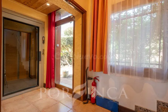 Villa con exclusivas vistas al mar, piscina y ascensor en Ca - foto 5