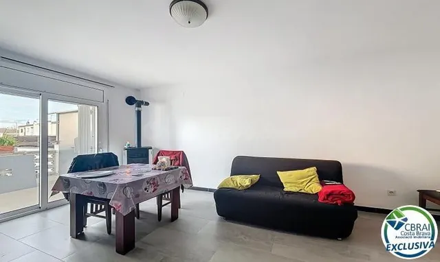 Encantadora casa con piscina comunitaria en zona tranquila d - foto 5