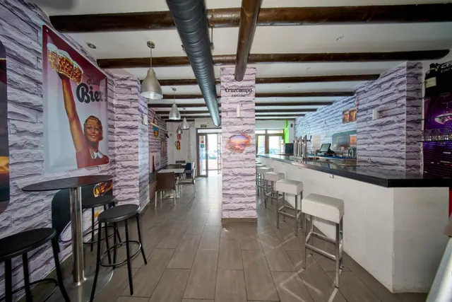 Oportunidad de bar en el corazón de Granada — 11