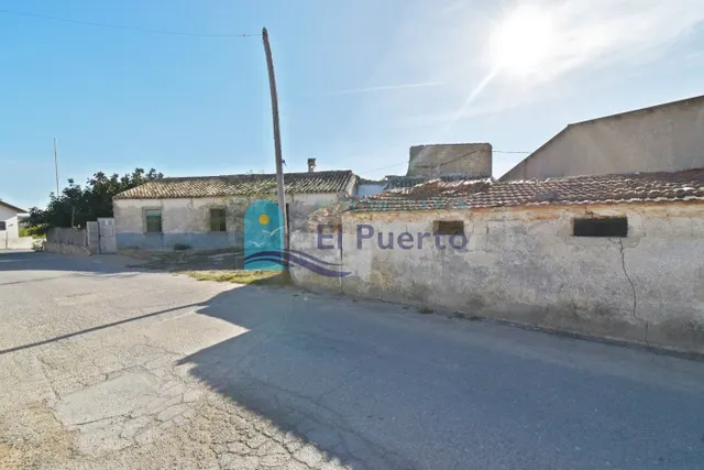 CASA EN ZONA RURAL PARA REFORMAR POR COMPLETO - REF 88 - foto 3