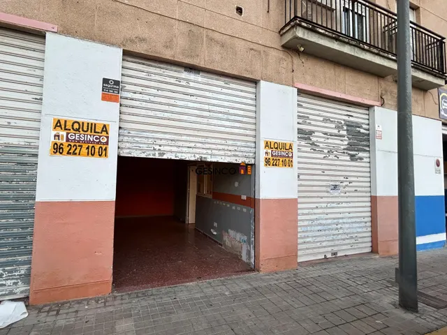 LOCAL COMERCIAL EN ALQUILER — 9