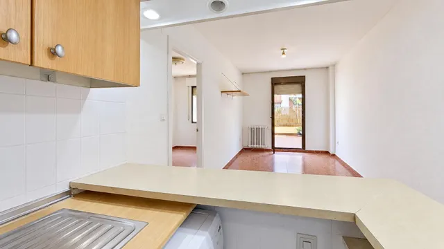 Bonito apartamento soleado y con terraza en Alcázar del Genil junto al helicóptero — 19