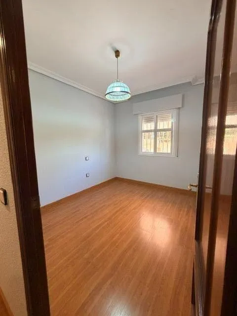 Piso Espacioso y Luminoso en Huerta Rosales - Valdepasillas — 9