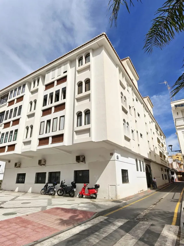 Exclusivo local comercial de 391,46 m2 en pleno centro de Al - foto 3