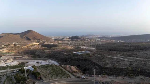 SE VENDE TERRENO RÚSTICO CON VISTAS AL MAR Y A LA MONTAÑA –  - foto 3