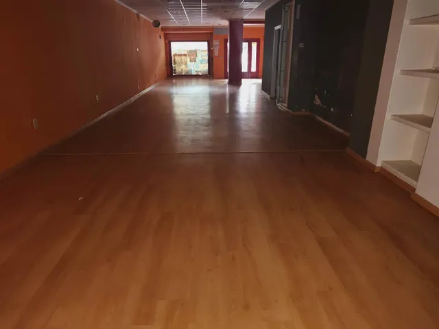 Local Comercial en Alquiler en el Corazón de Almansa por €700 — 4